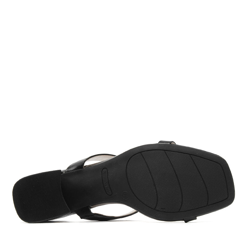 VARIANT:BLACK