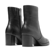 VARIANT:BLACK LEATHER
