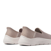 VARIANT:TAUPE